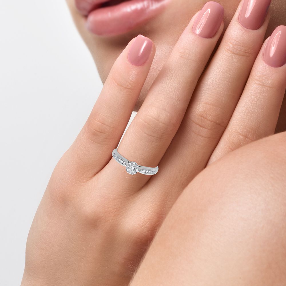 14 Karat White Gold 0.25CT Diamond RING - Solomon Jewelers