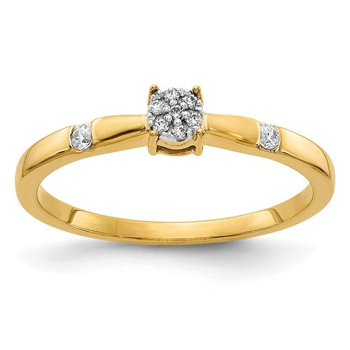 14k gold diamond cluster ring featuring a sparkling diamond design, crafted by Solomon Jewelers.