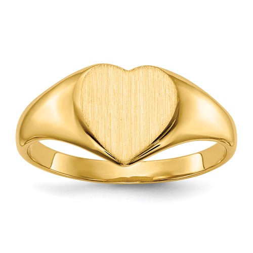 14k gold closed back heart signet ring with 9.0x9.0mm face, jewelry ring from Solomon Jewelers, shown from top view.