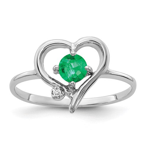 14k white gold emerald and AA diamond ring featuring a 4mm central gemstone, elegant jewelry design.