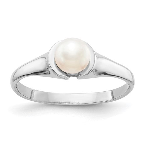 14k white gold cultured pearl ring with a 5mm freshwater pearl, featuring a sleek band and elegant design.