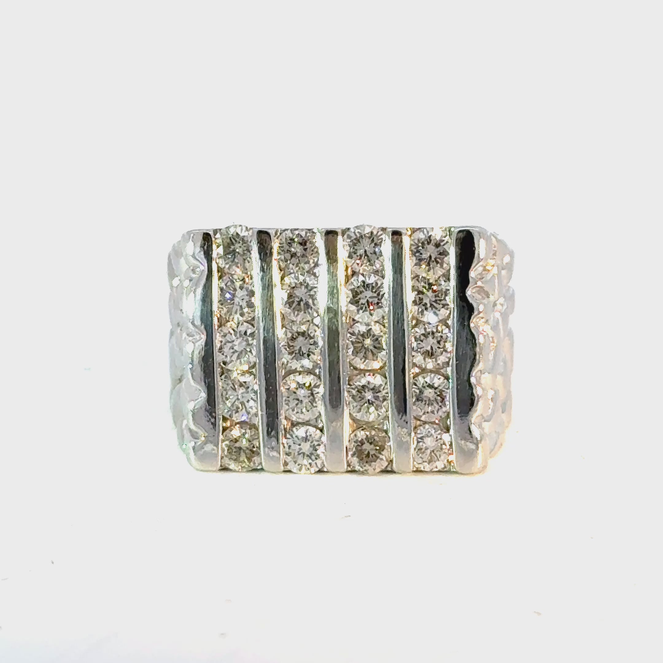 2 carta Mens Diamond Ring with Nugget Style