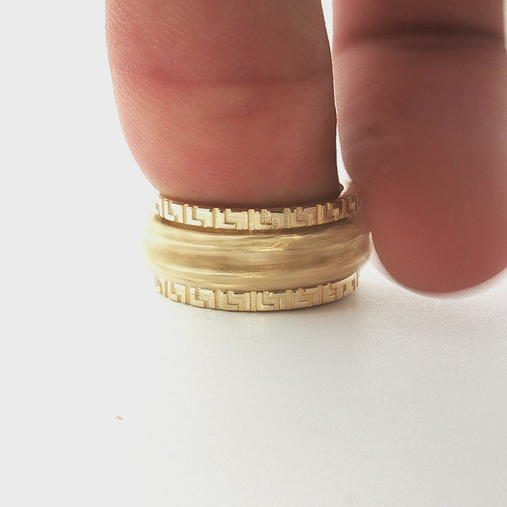 Chino Style Gold Ring with Rotating Center Band video